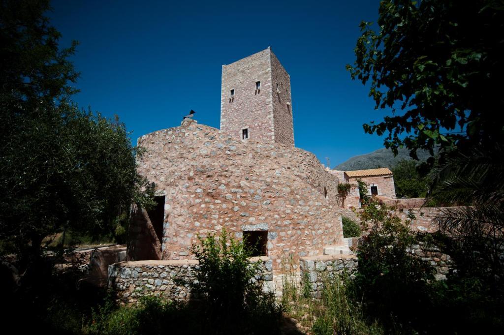 אפרטהוטל Pírgos Dhiroú Arapakis Historic Castle מראה חיצוני תמונה