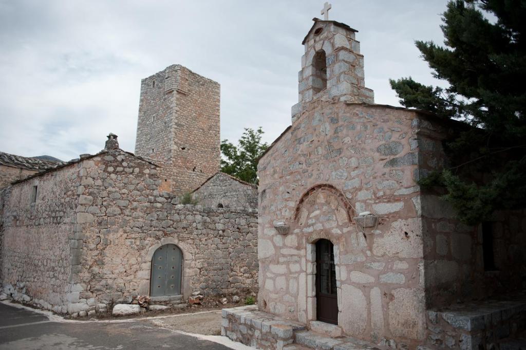אפרטהוטל Pírgos Dhiroú Arapakis Historic Castle מראה חיצוני תמונה